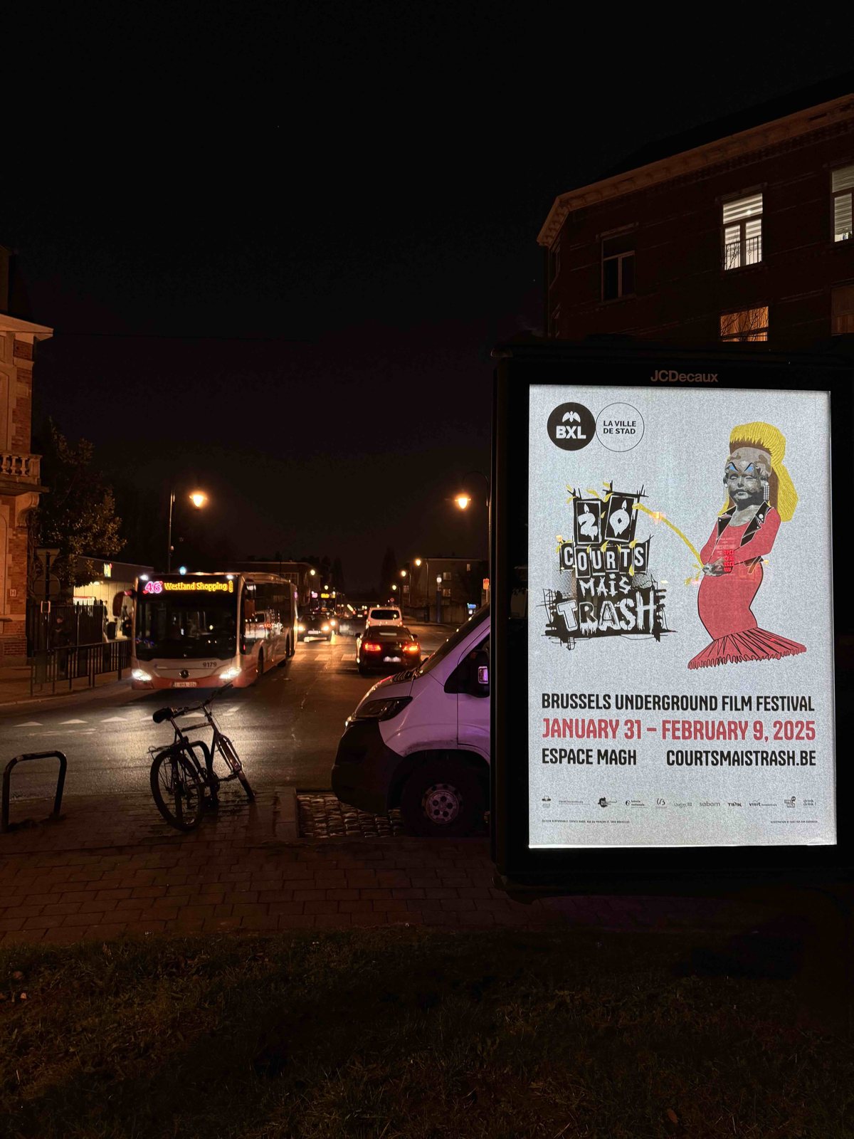Illustration de l'affiche Courts Mais Trash, Bruxelles, de nuit